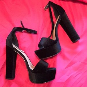 Steve Madden Gonzo 🖤